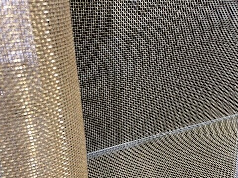 Verre avec insertion de mailles